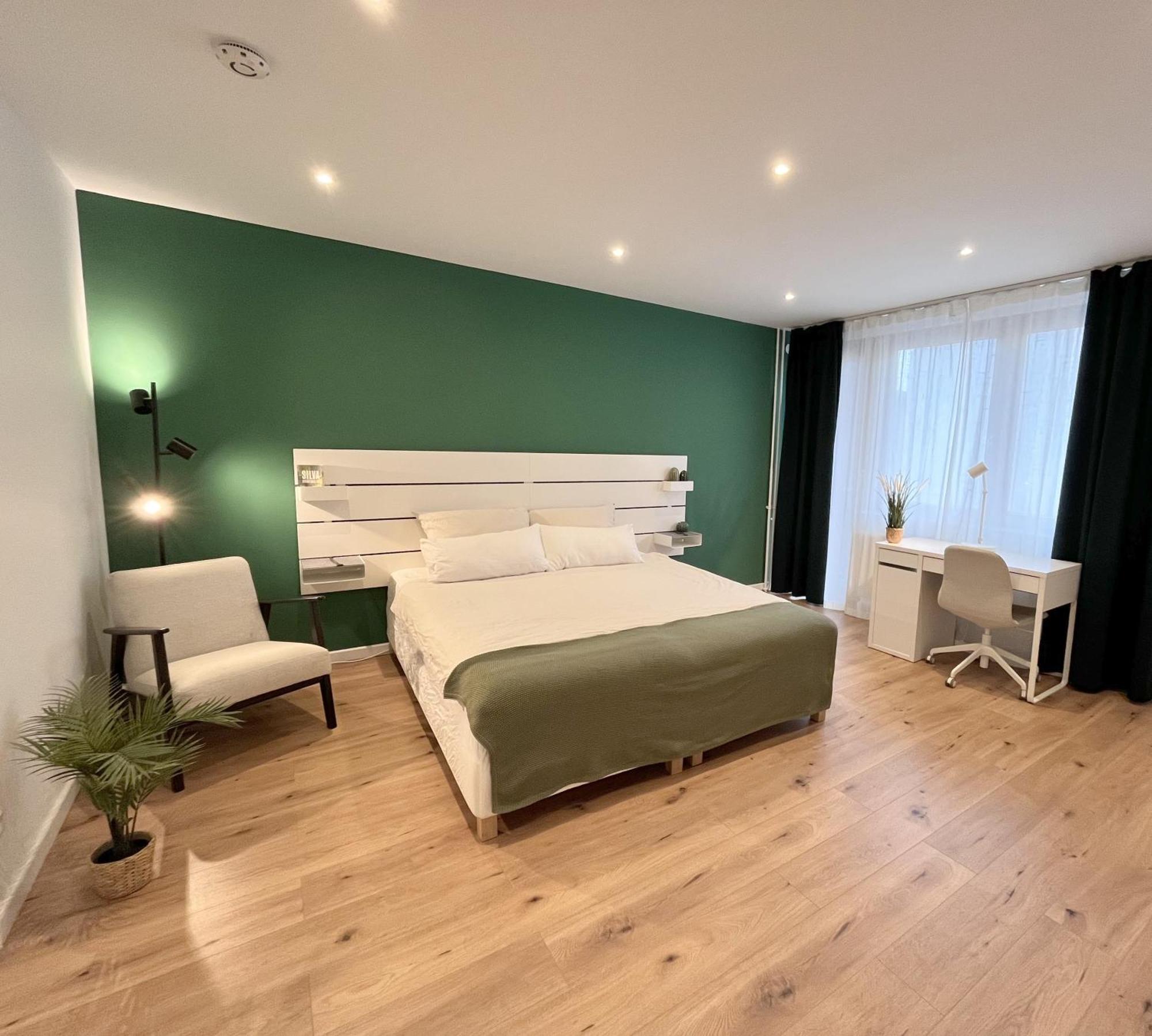 Goldstadt Apartments 普福尔茨海姆 外观 照片